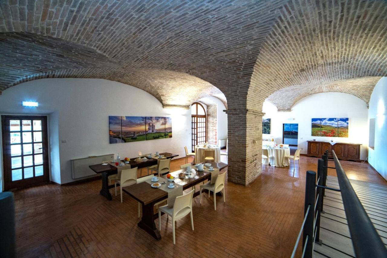לינה וארוחת בוקר Il Monastero Di בוואניה מראה חיצוני תמונה