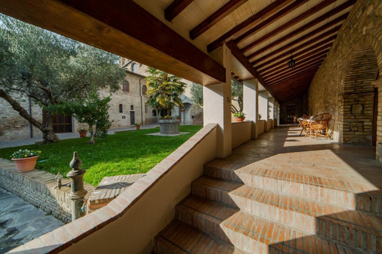 לינה וארוחת בוקר Il Monastero Di בוואניה מראה חיצוני תמונה