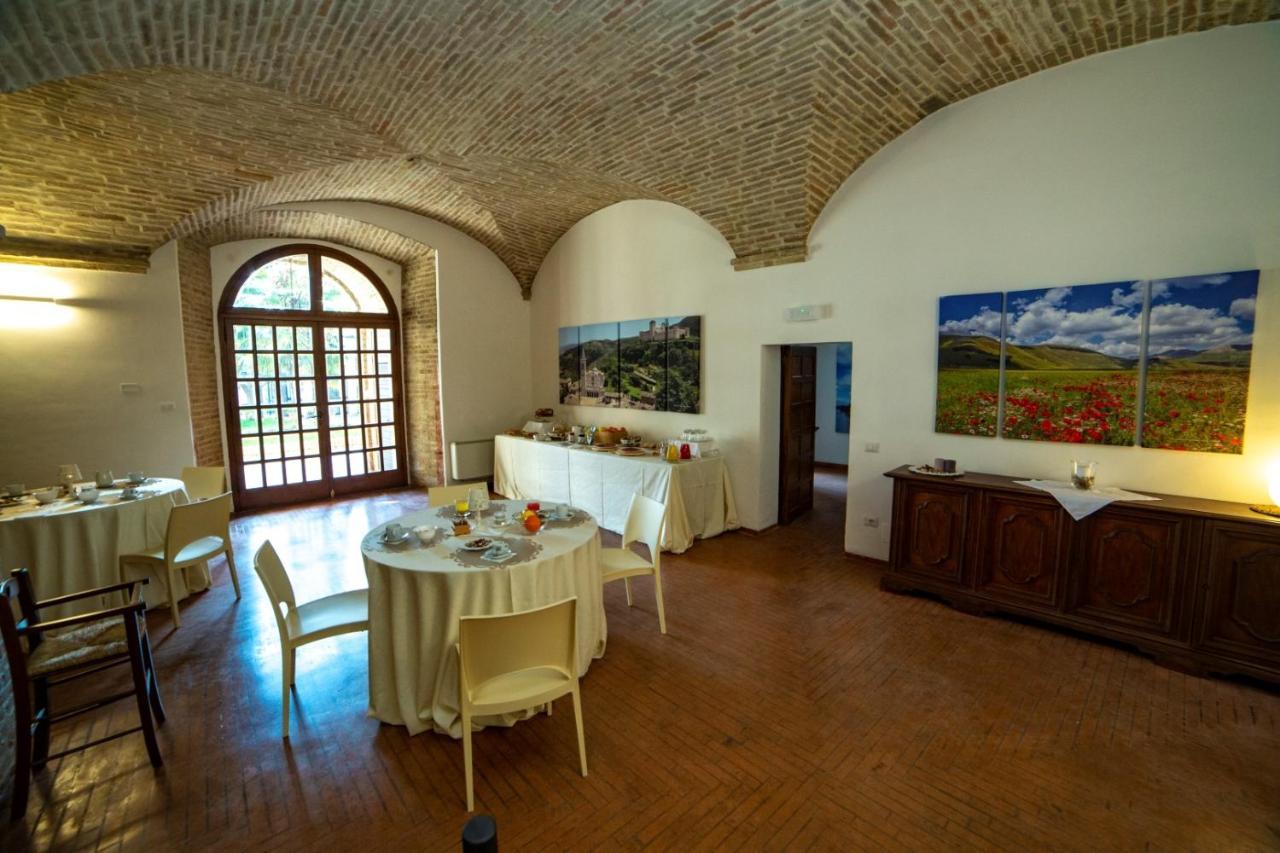 לינה וארוחת בוקר Il Monastero Di בוואניה מראה חיצוני תמונה