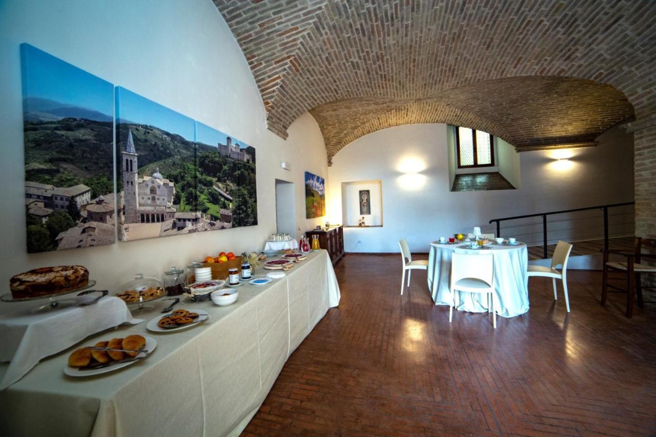 לינה וארוחת בוקר Il Monastero Di בוואניה מראה חיצוני תמונה